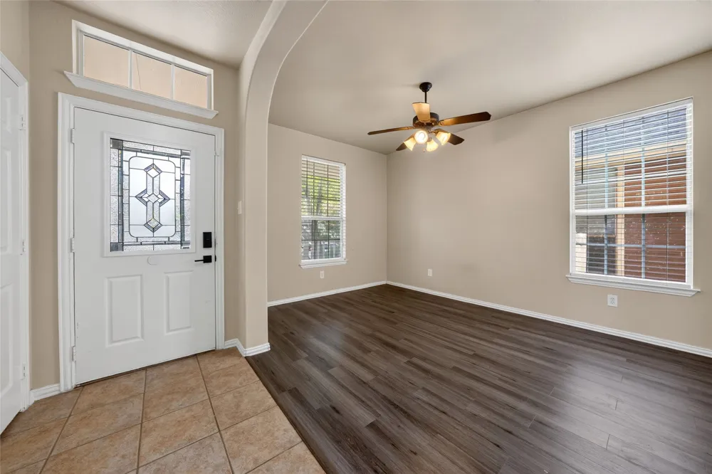 1833 Forsythe Drive Savannah, TX 76227