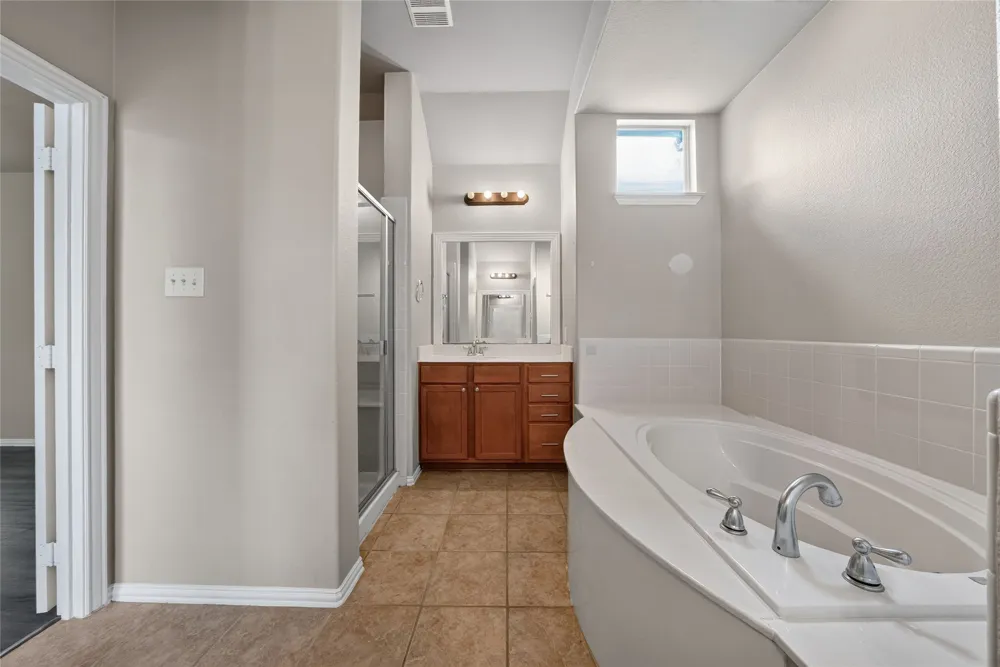 1833 Forsythe Drive Savannah, TX 76227