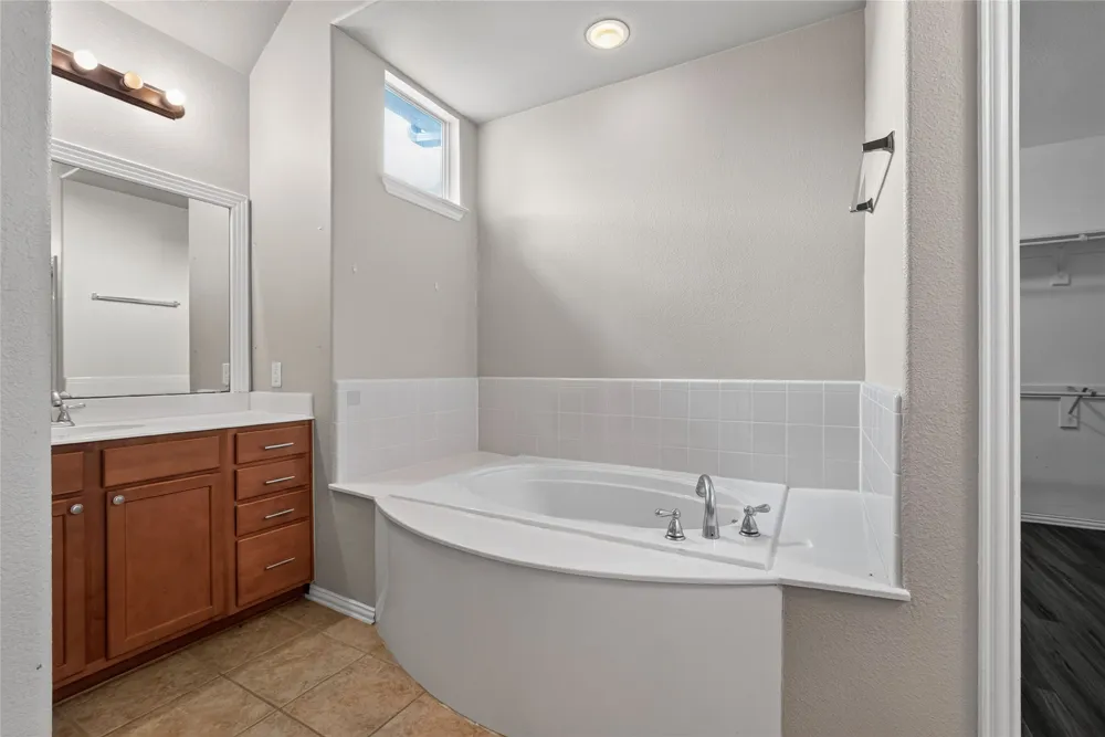 1833 Forsythe Drive Savannah, TX 76227