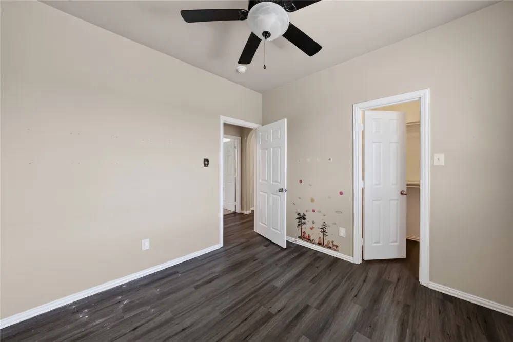 1833 Forsythe Drive Savannah, TX 76227