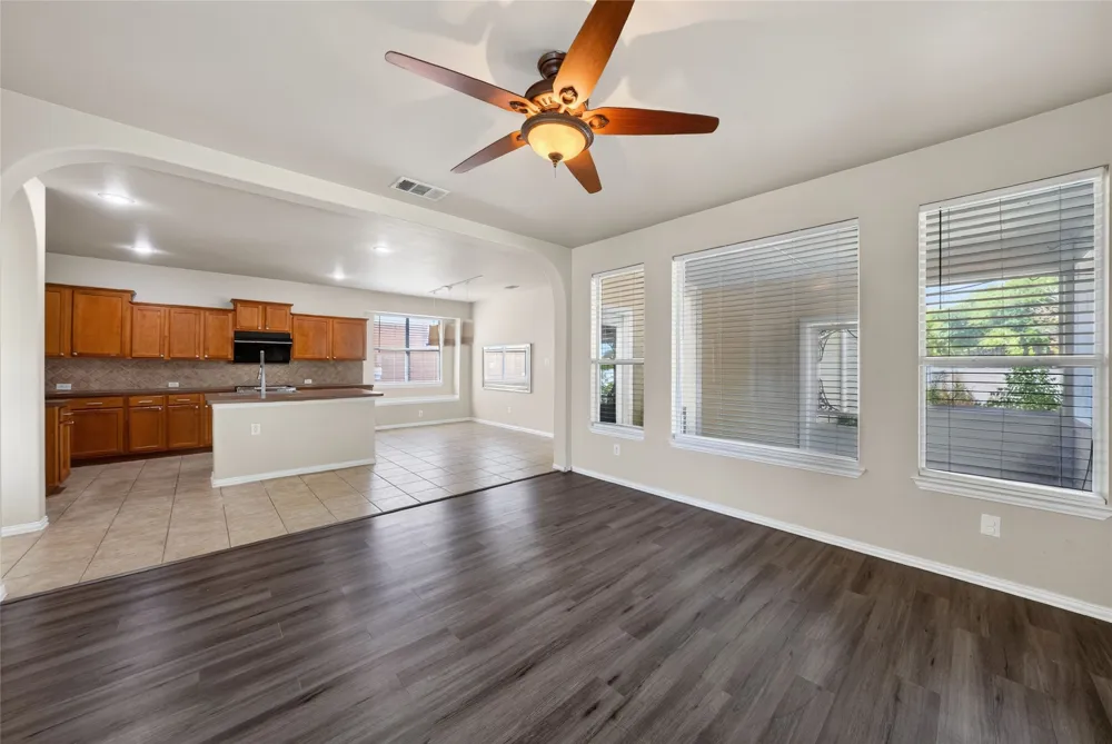 1833 Forsythe Drive Savannah, TX 76227