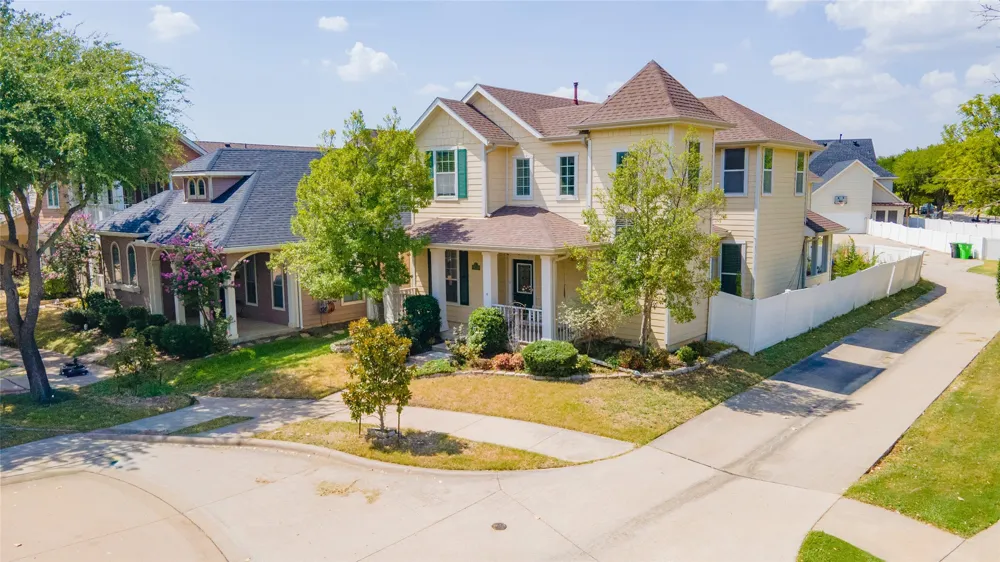 1833 Forsythe Drive Savannah, TX 76227