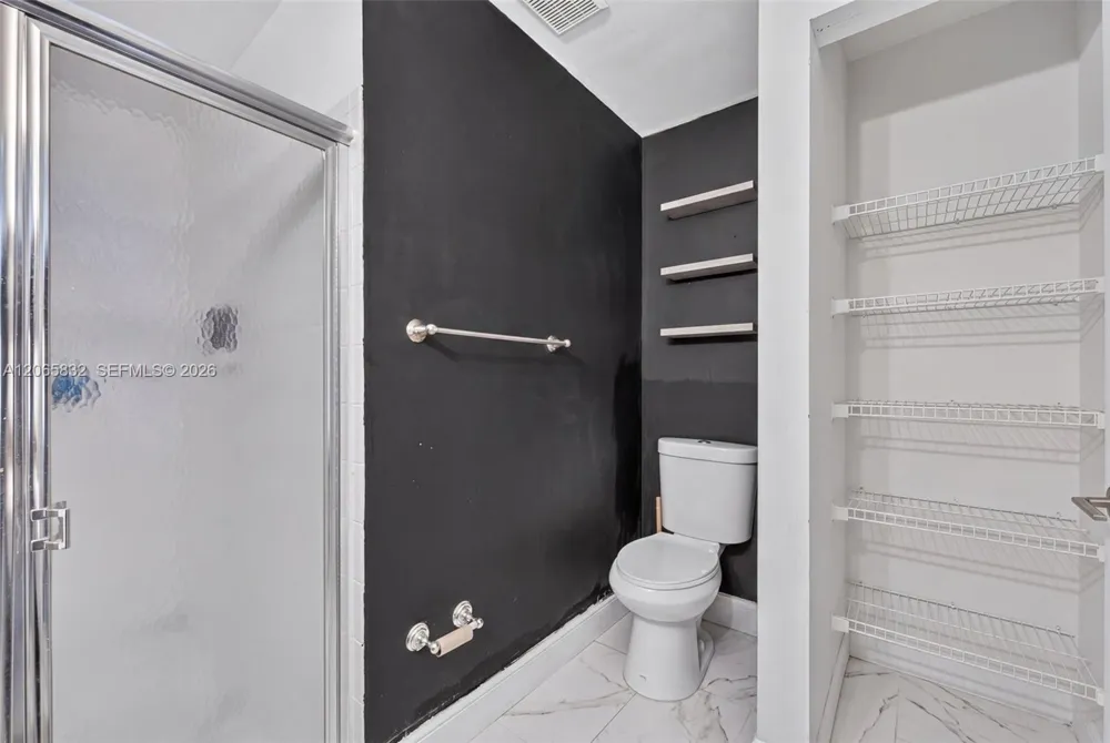 11083 NW 38th Pl Sunrise, FL 33351
