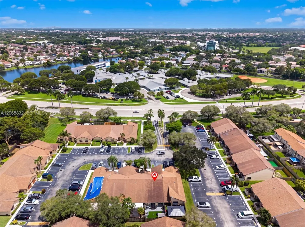 11083 NW 38th Pl Sunrise, FL 33351