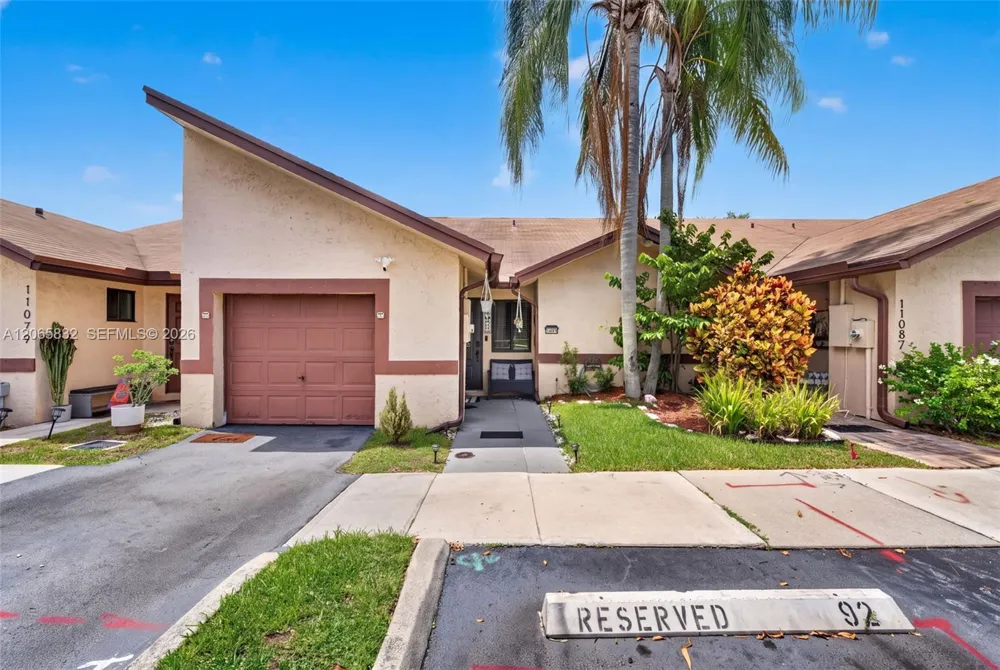 11083 NW 38th Pl Sunrise, FL 33351