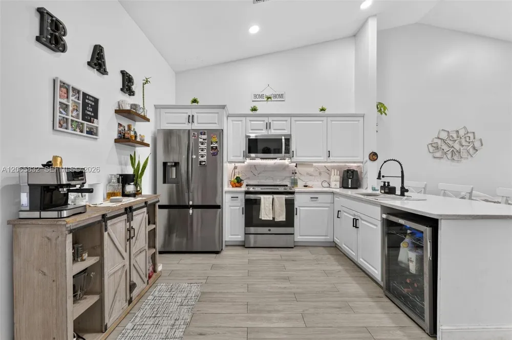 11083 NW 38th Pl Sunrise, FL 33351