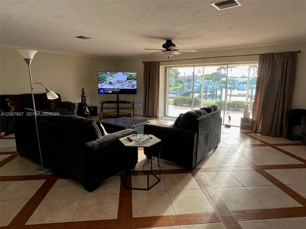 2472 NW Everglades Blvd Stuart, FL 34994