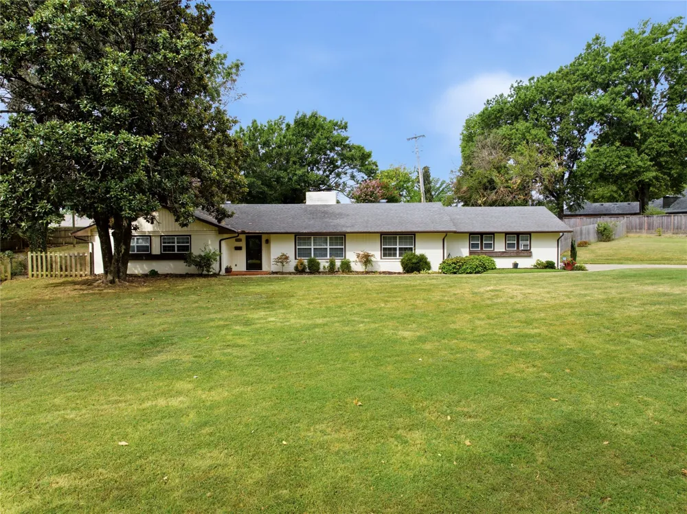 4215 Robertson Boulevard Muskogee, OK 74401