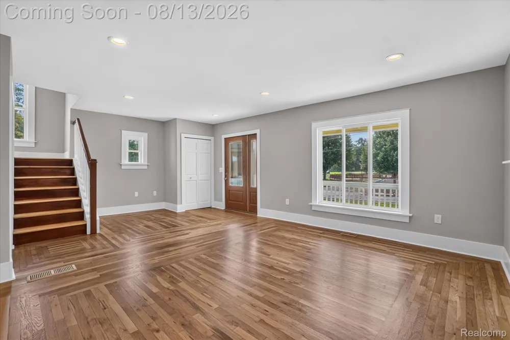 403 Ellen Street E Fenton City, MI 48430