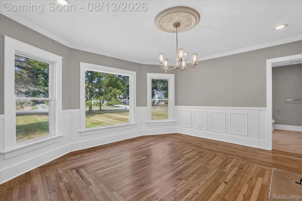 403 Ellen Street E Fenton City, MI 48430