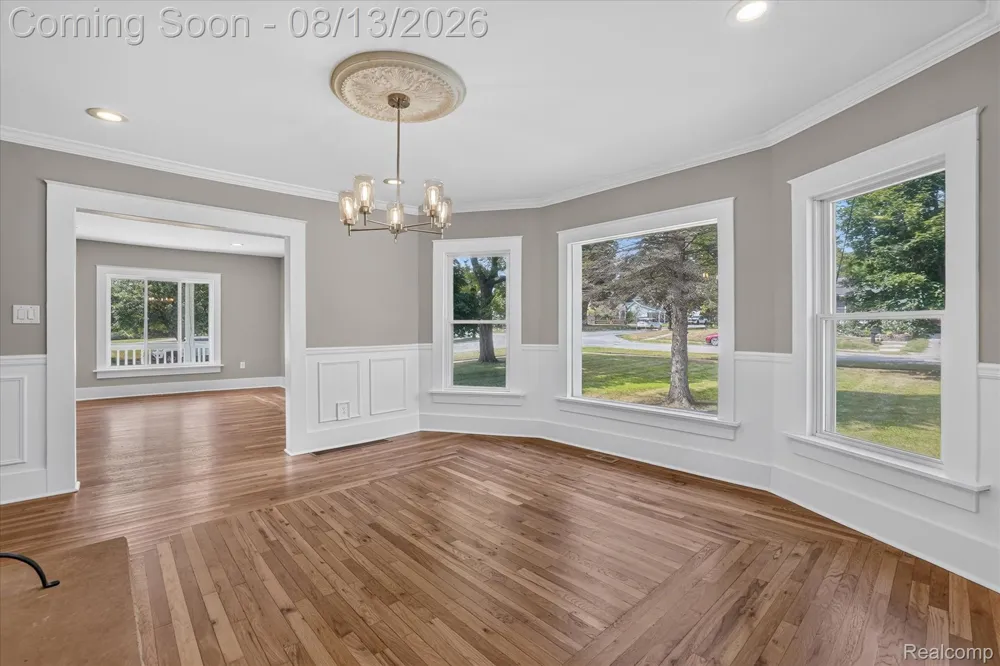 403 Ellen Street E Fenton City, MI 48430