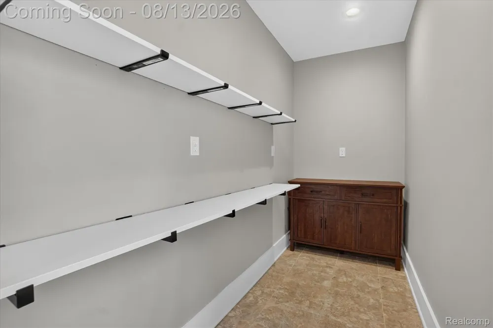 403 Ellen Street E Fenton City, MI 48430