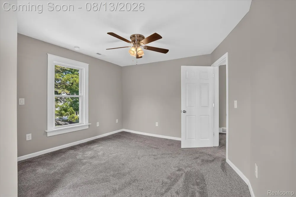 403 Ellen Street E Fenton City, MI 48430