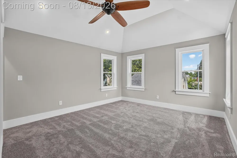 403 Ellen Street E Fenton City, MI 48430