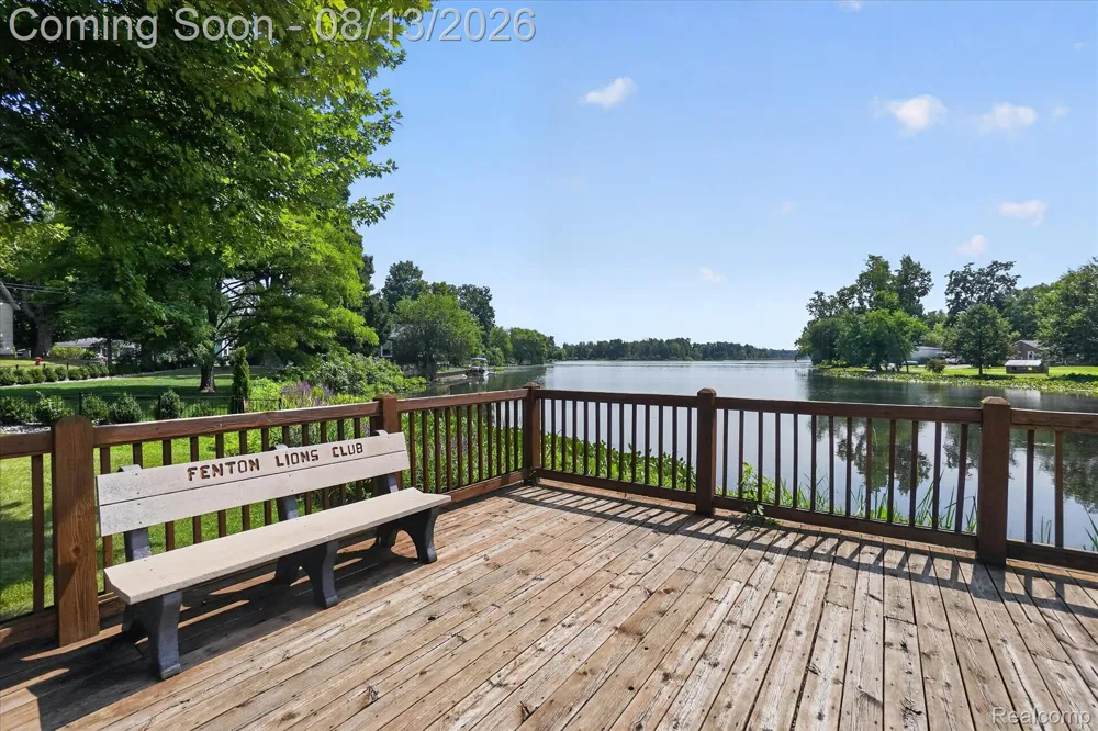 403 Ellen Street E Fenton City, MI 48430