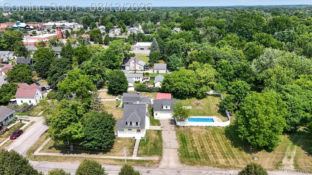 403 Ellen Street E Fenton City, MI 48430