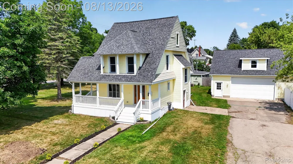 403 Ellen Street E Fenton City, MI 48430