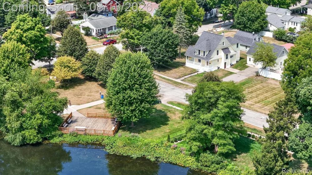 403 Ellen Street E Fenton City, MI 48430