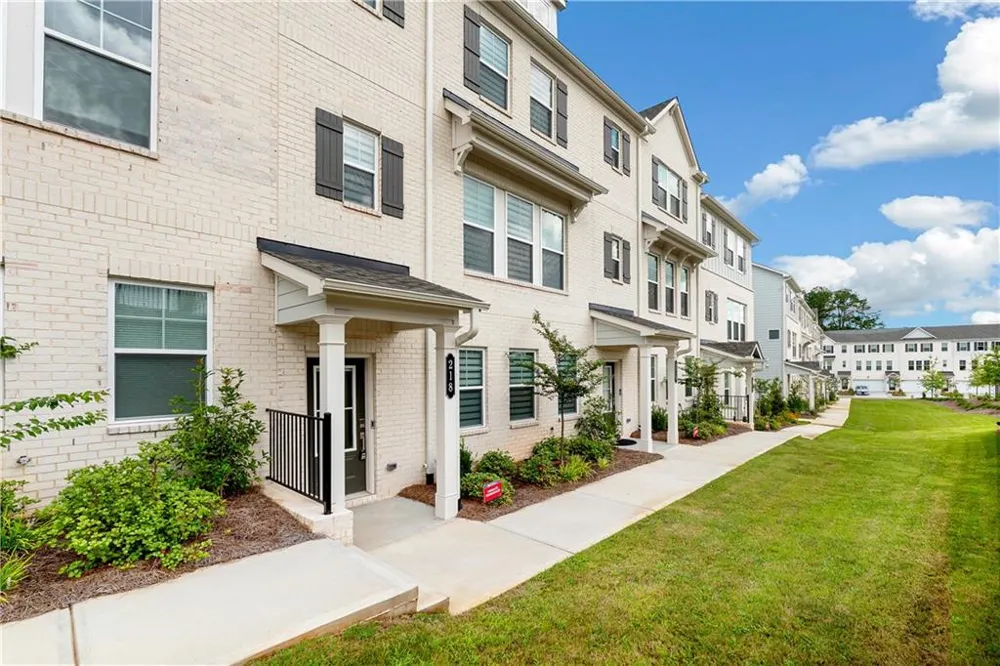218 Maycrest Path Tucker, GA 30084