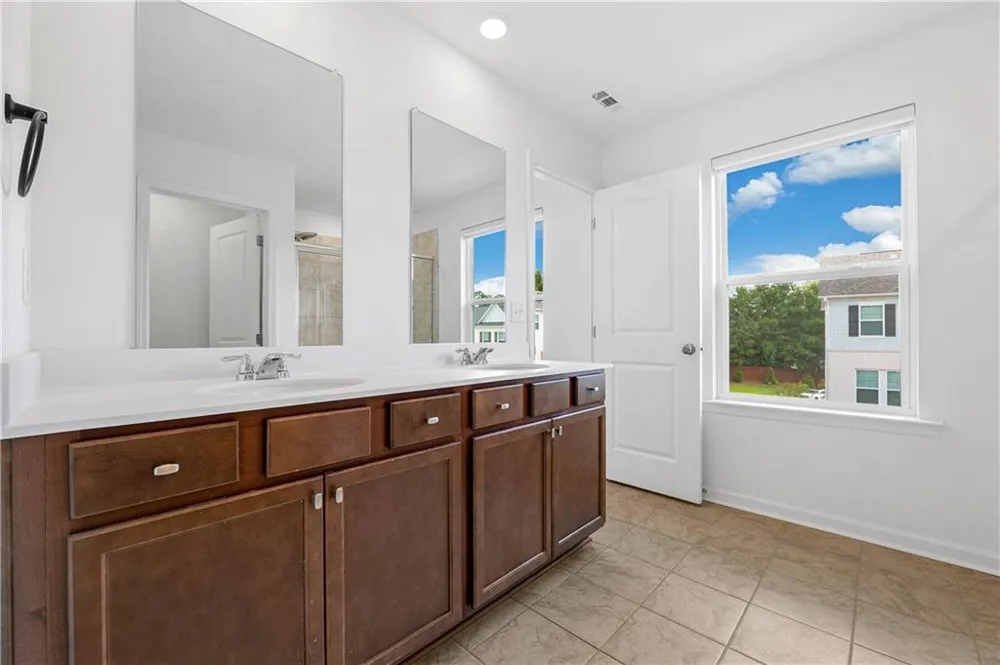 218 Maycrest Path Tucker, GA 30084