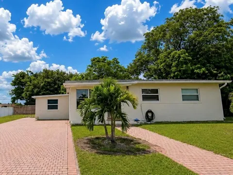 3300 SW 32ND COURT