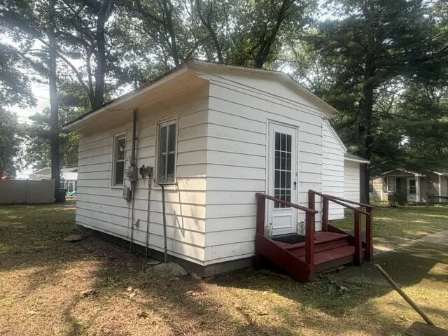 1709 Pine Street Newaygo, MI 49337