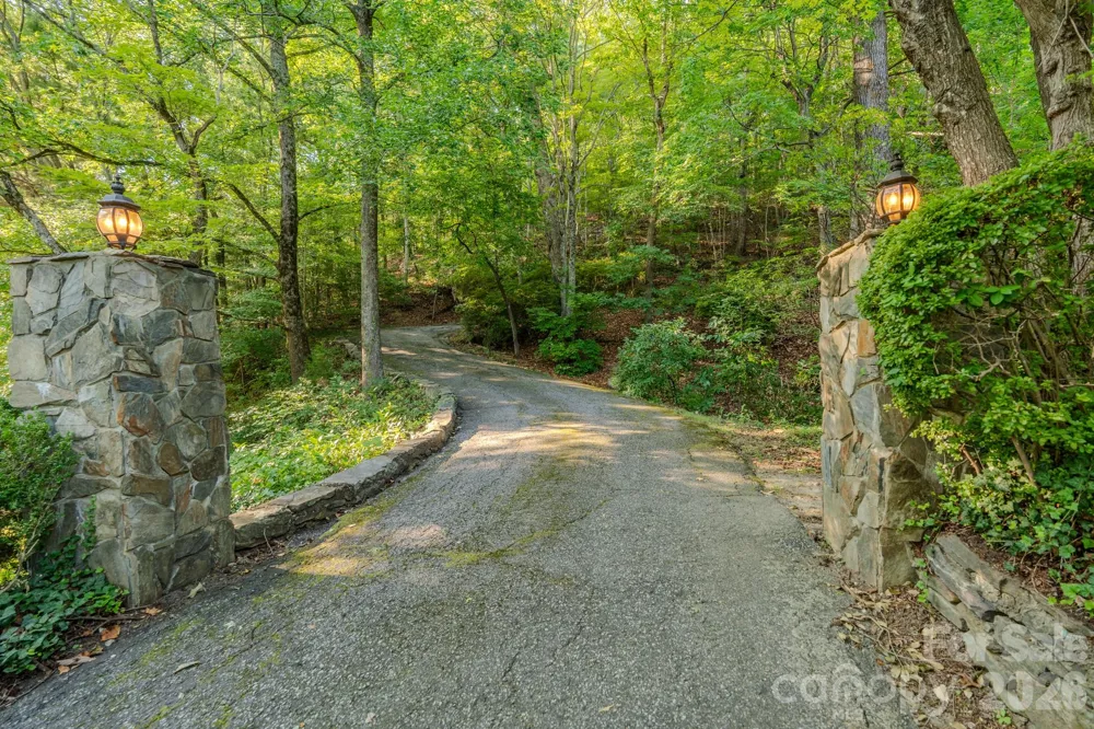 1225 Hogback Mountain Road Tryon, NC 28782