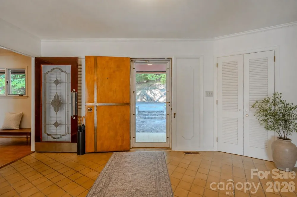 1225 Hogback Mountain Road Tryon, NC 28782