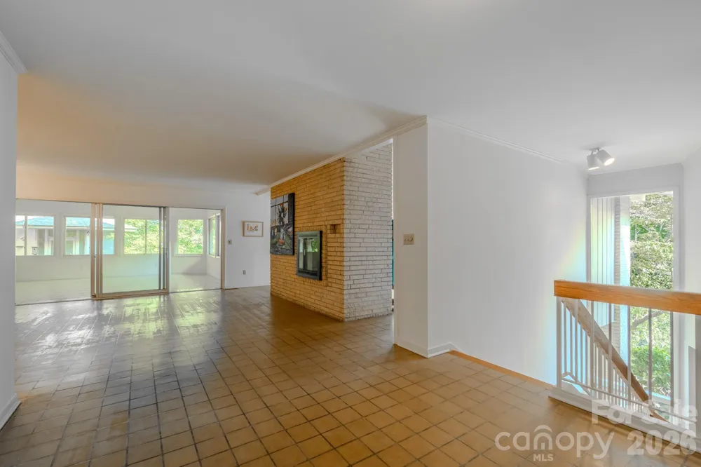 1225 Hogback Mountain Road Tryon, NC 28782