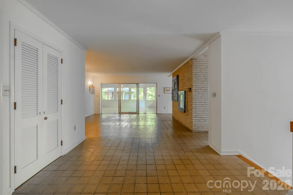 1225 Hogback Mountain Road Tryon, NC 28782