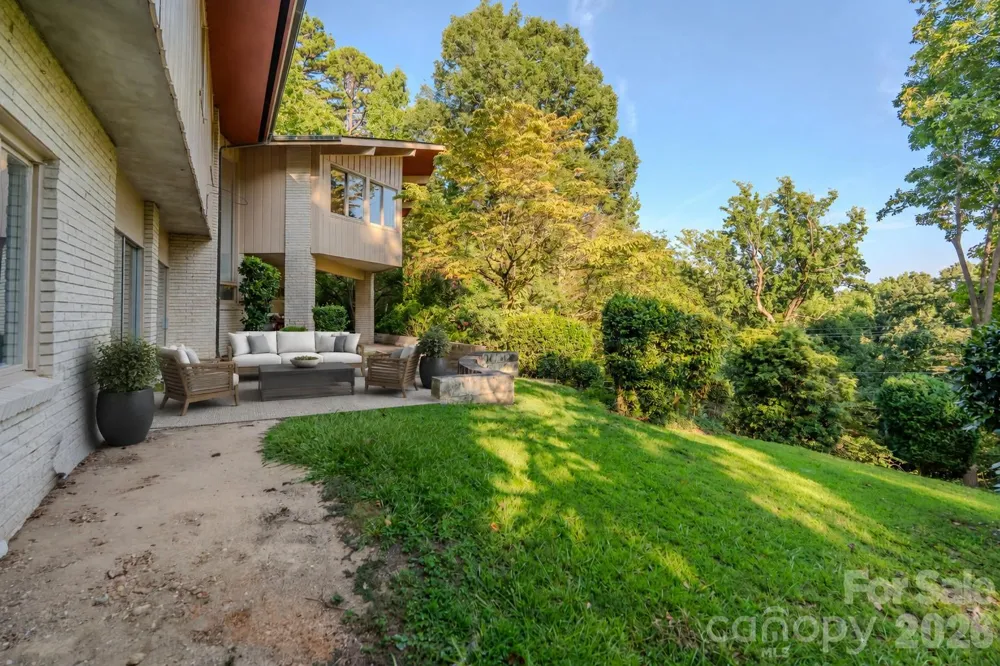 1225 Hogback Mountain Road Tryon, NC 28782