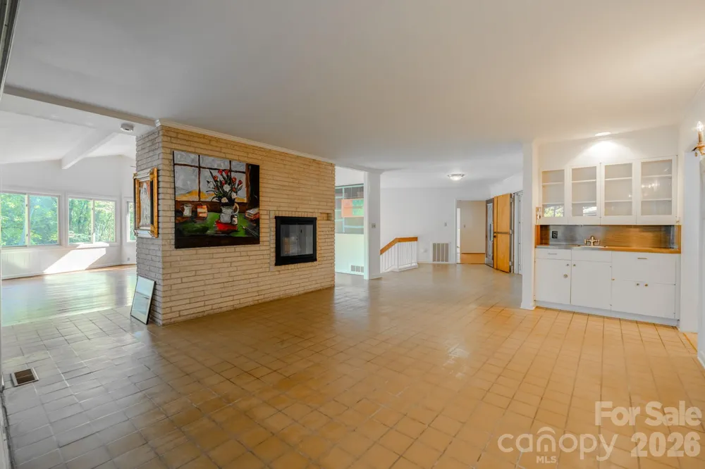 1225 Hogback Mountain Road Tryon, NC 28782