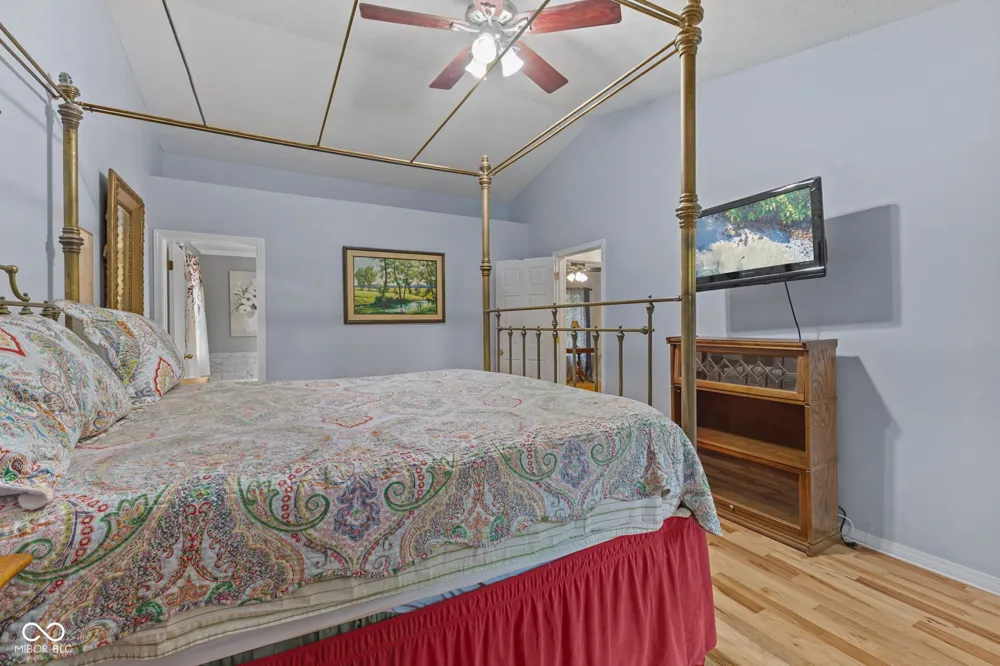 1200 Breaside Court Greenwood, IN 46143