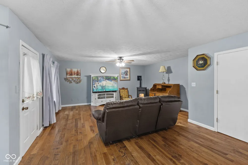 1200 Breaside Court Greenwood, IN 46143