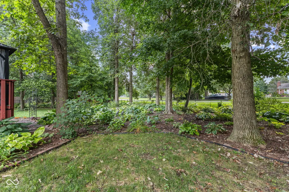 1200 Breaside Court Greenwood, IN 46143