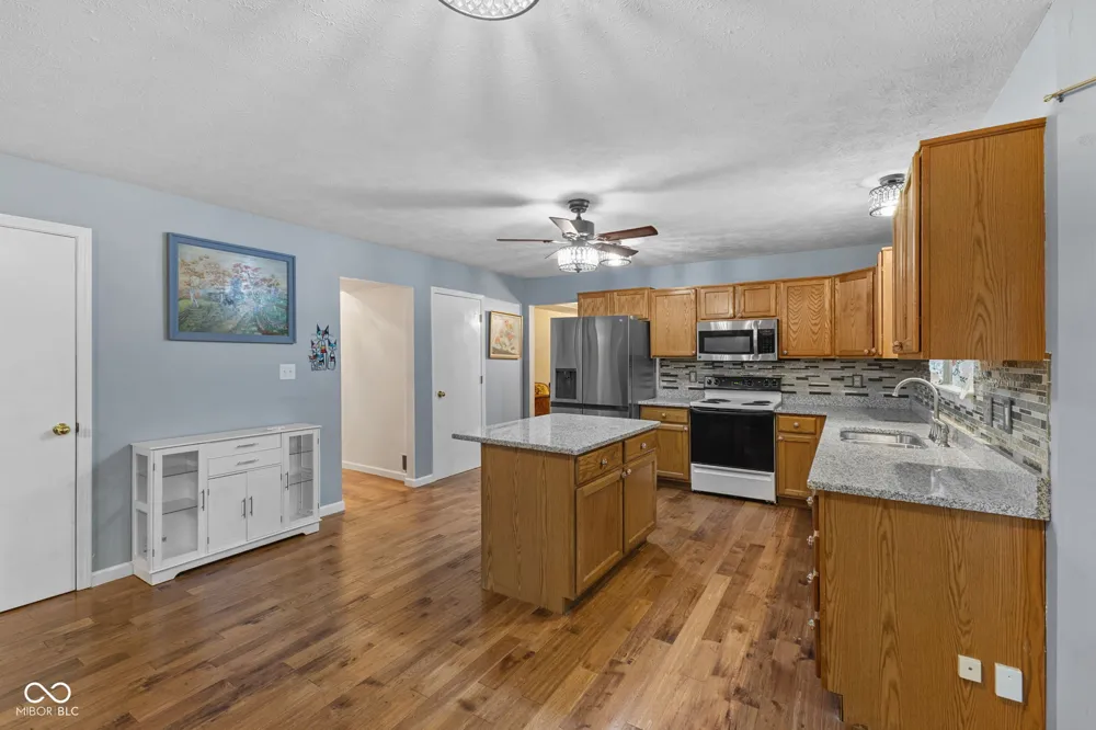 1200 Breaside Court Greenwood, IN 46143