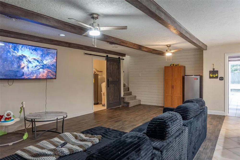 302 Oak Lane Village Mills, TX 77663