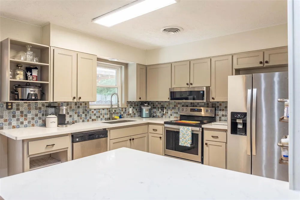 302 Oak Lane Village Mills, TX 77663