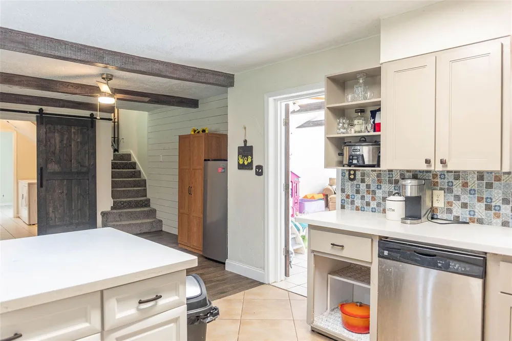 302 Oak Lane Village Mills, TX 77663