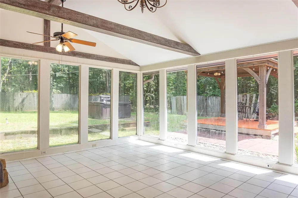 302 Oak Lane Village Mills, TX 77663