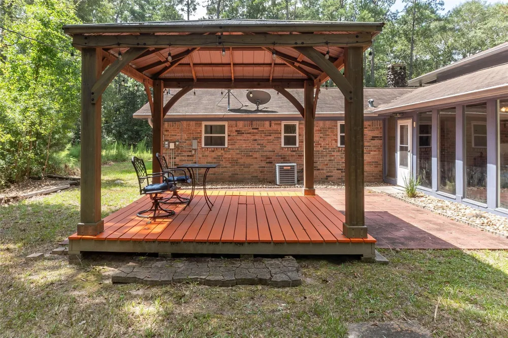 302 Oak Lane Village Mills, TX 77663