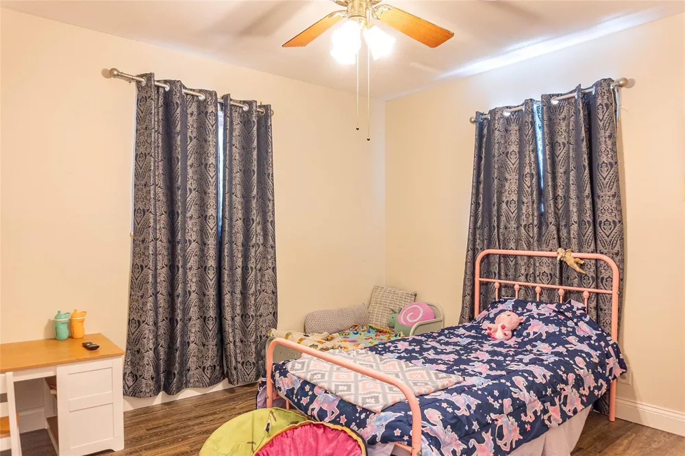 302 Oak Lane Village Mills, TX 77663