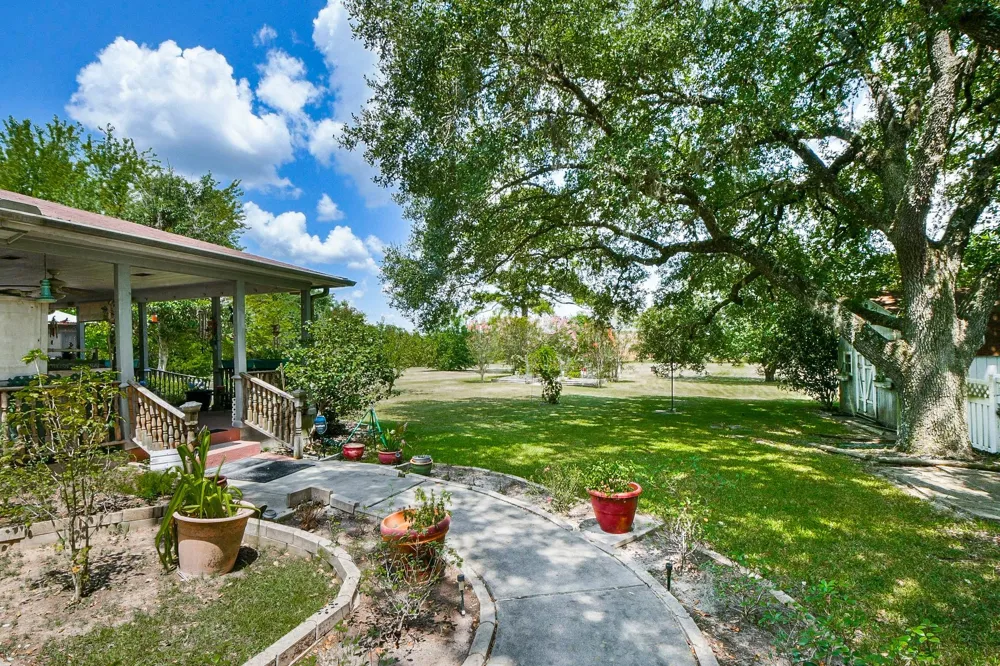 25550 W Fm 1097 Road Montgomery, TX 77356