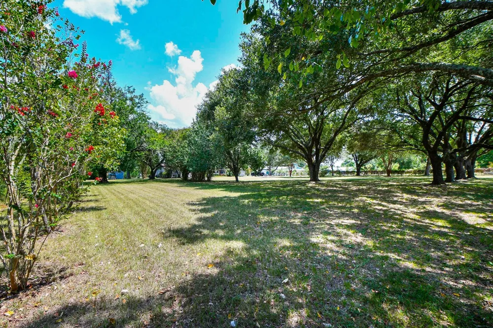 25550 W Fm 1097 Road Montgomery, TX 77356