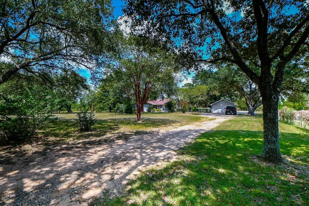 25550 W Fm 1097 Road Montgomery, TX 77356