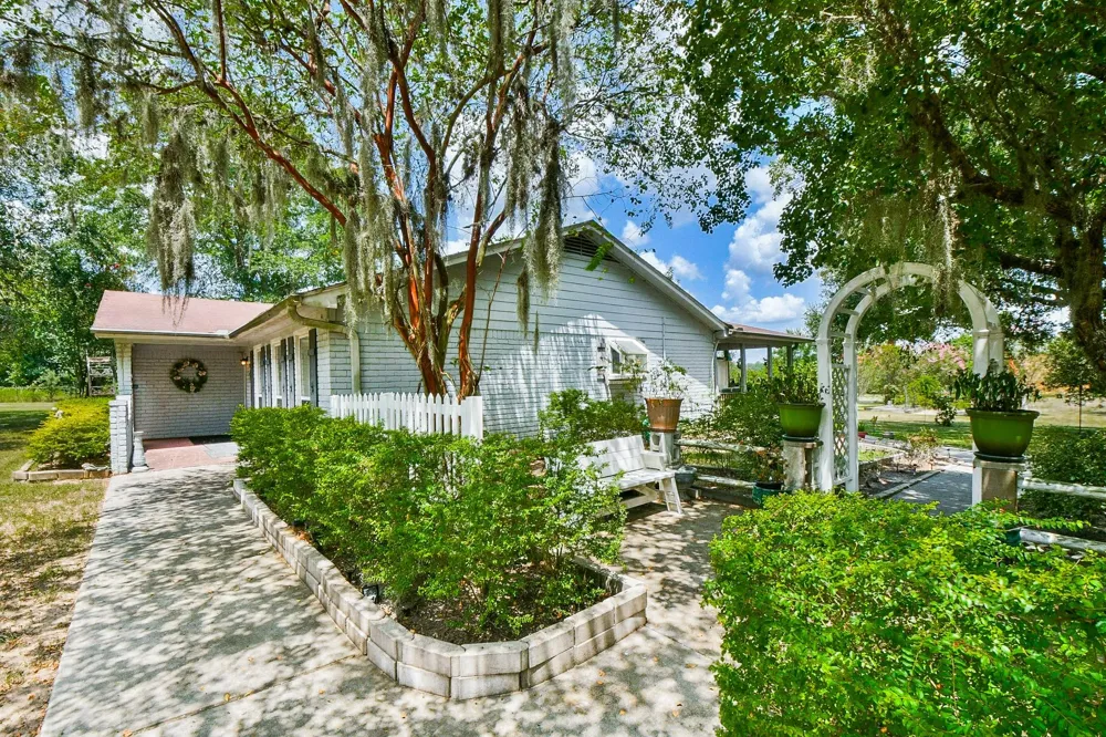 25550 W Fm 1097 Road Montgomery, TX 77356