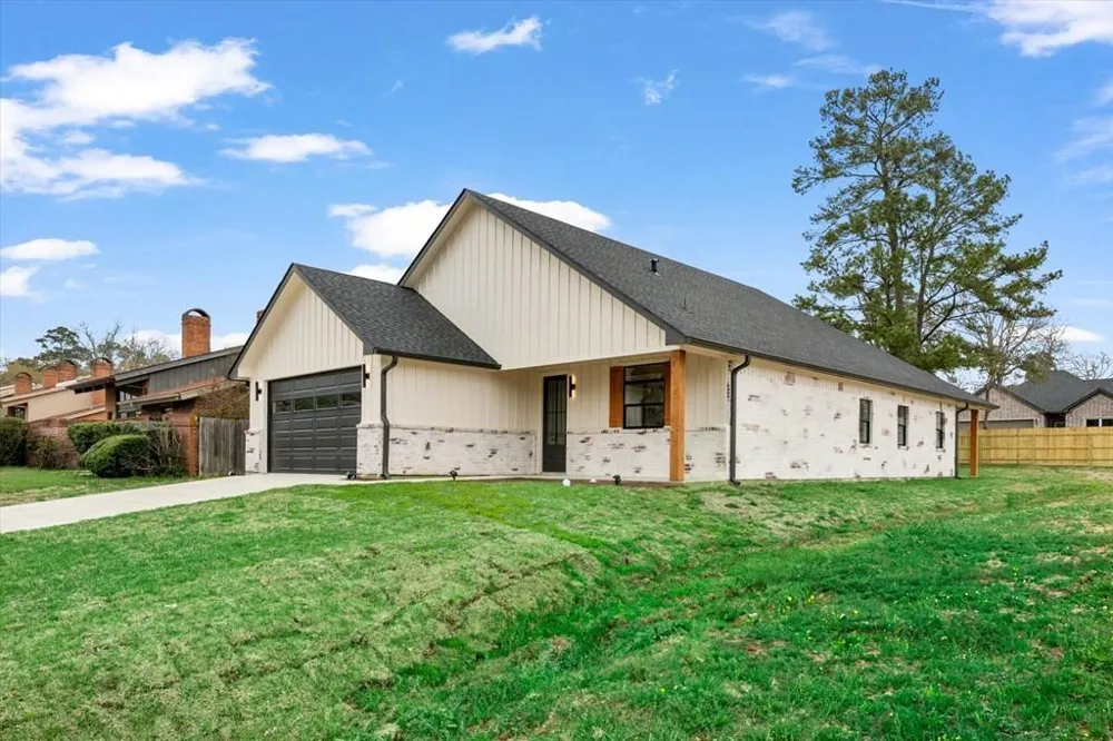 911 Augusta Drive Lufkin, TX 75901