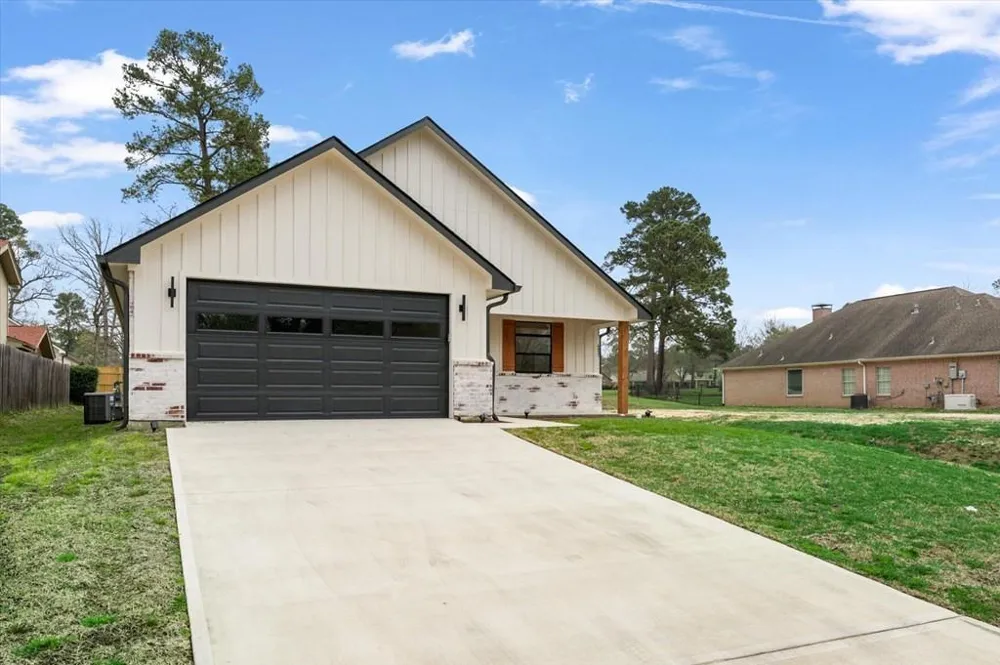 911 Augusta Drive Lufkin, TX 75901