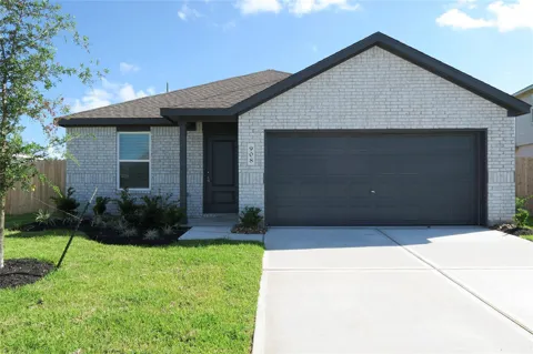 908 Woodhaven Lakes Drive