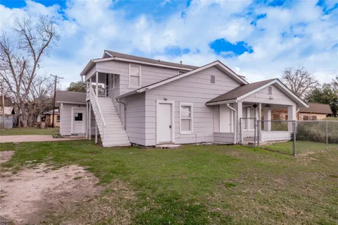 200 W Caroline Street #B